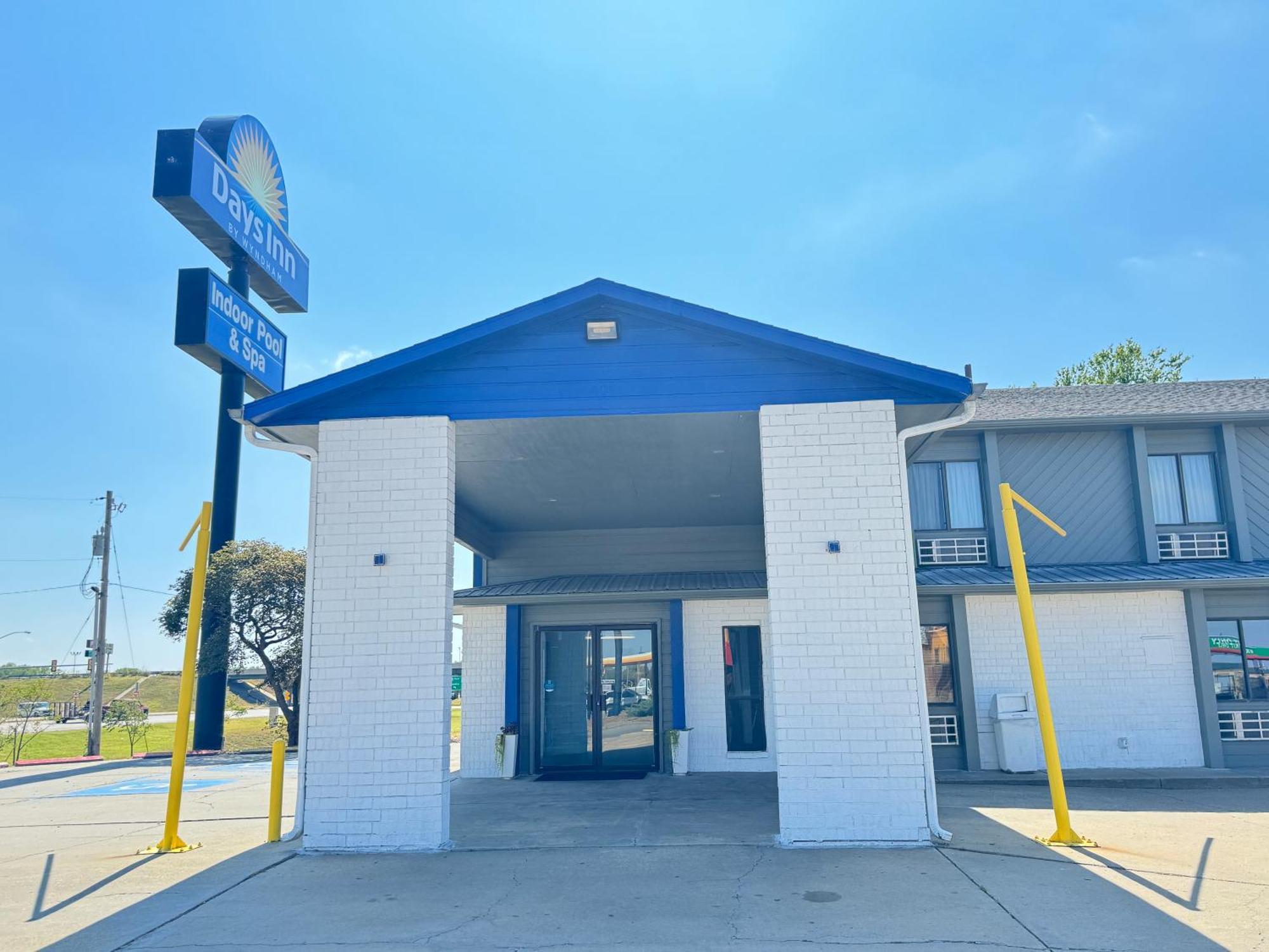 Days Inn By Wyndham Salina I-70 Dış mekan fotoğraf