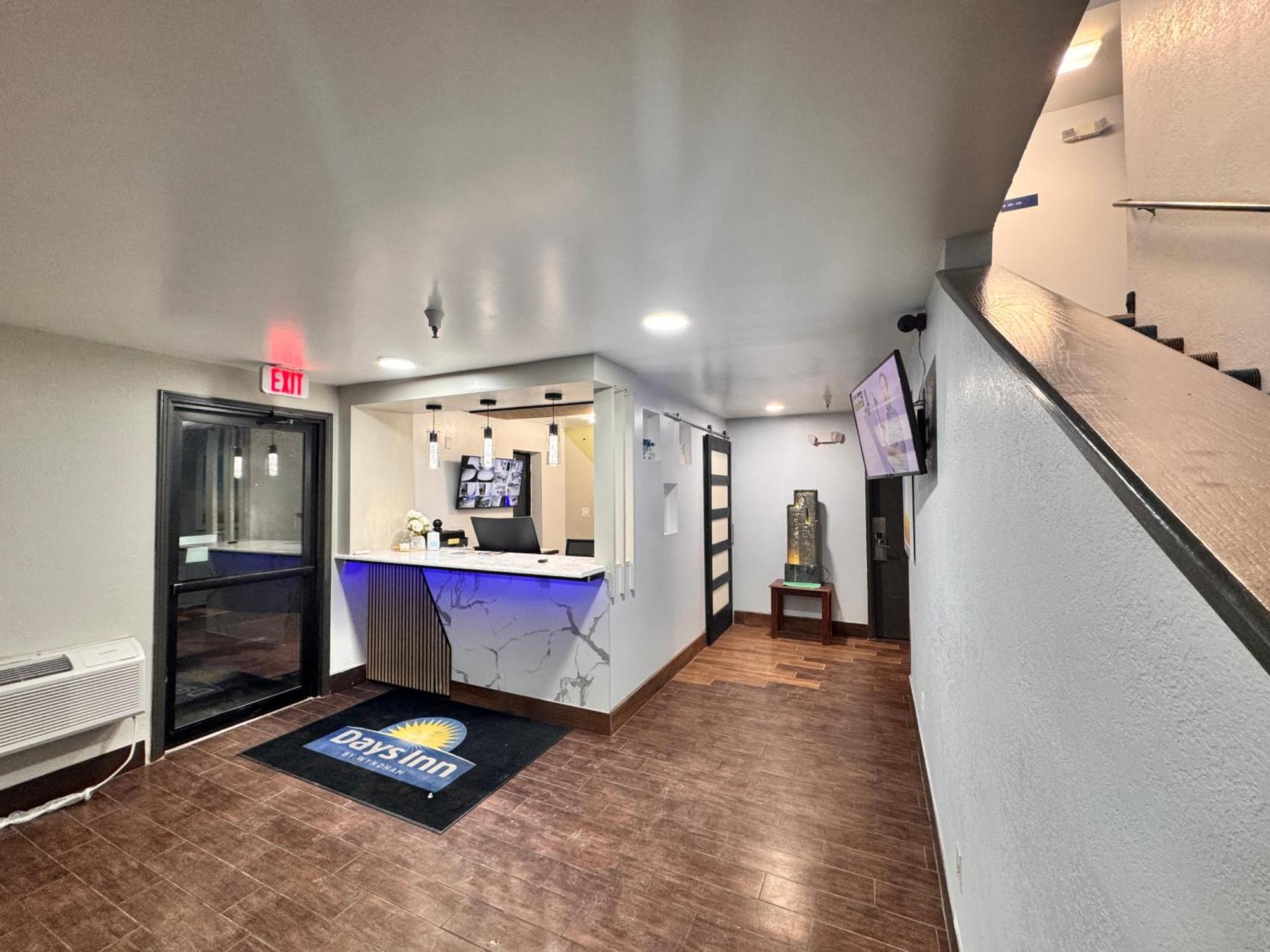 Days Inn By Wyndham Salina I-70 Dış mekan fotoğraf