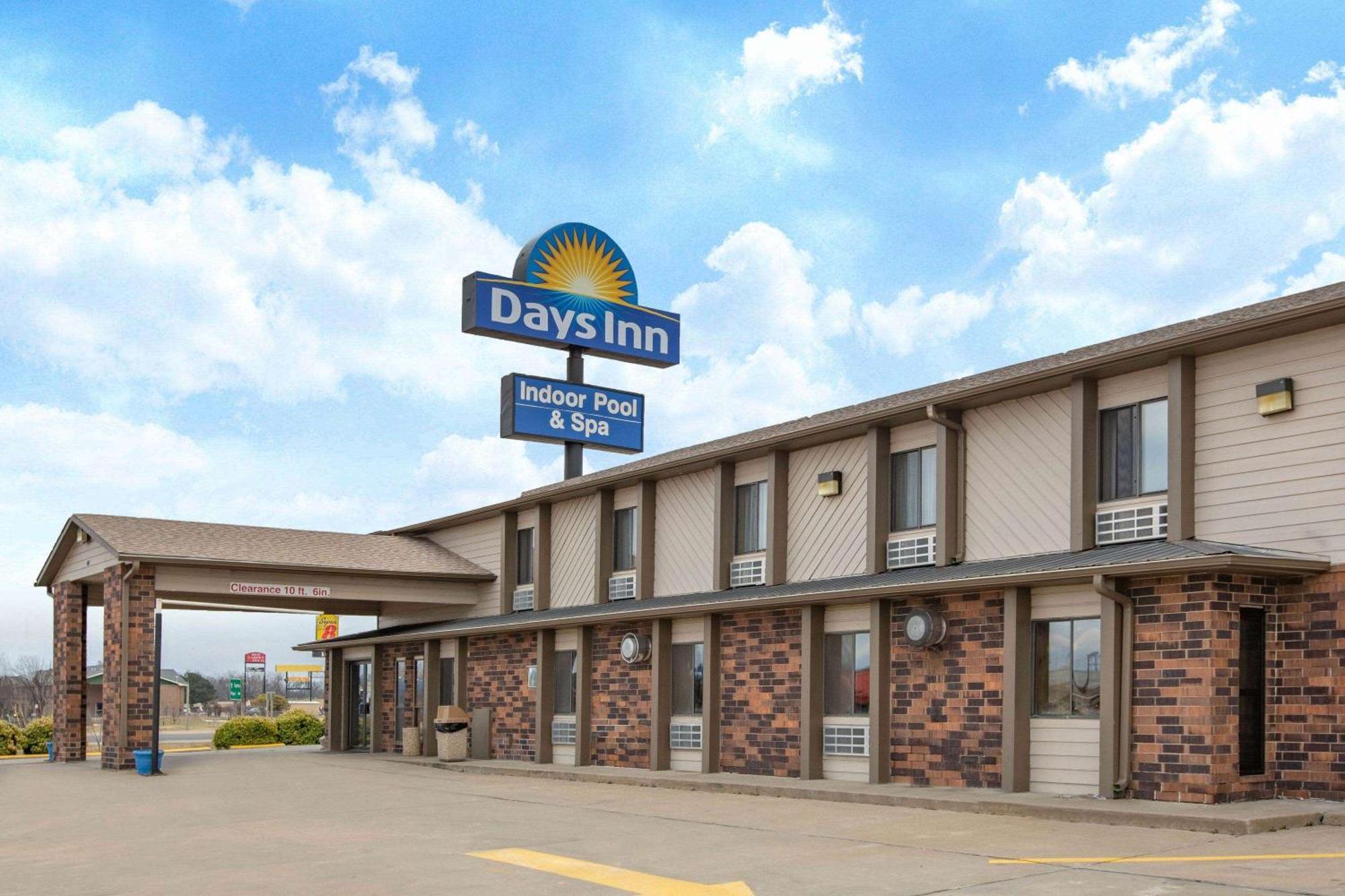 Days Inn By Wyndham Salina I-70 Dış mekan fotoğraf