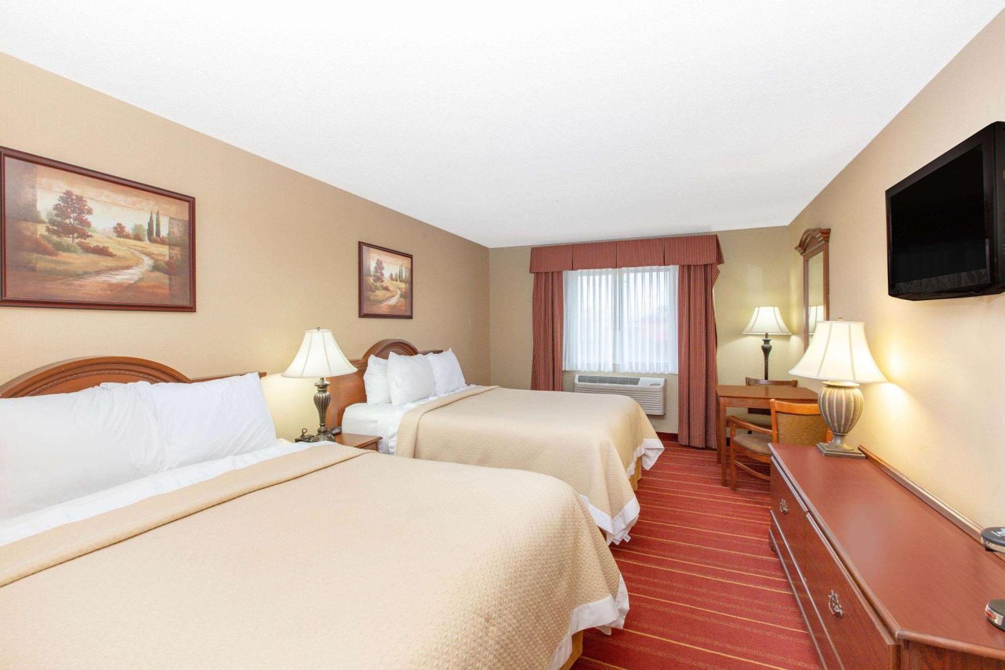 Days Inn By Wyndham Salina I-70 Dış mekan fotoğraf